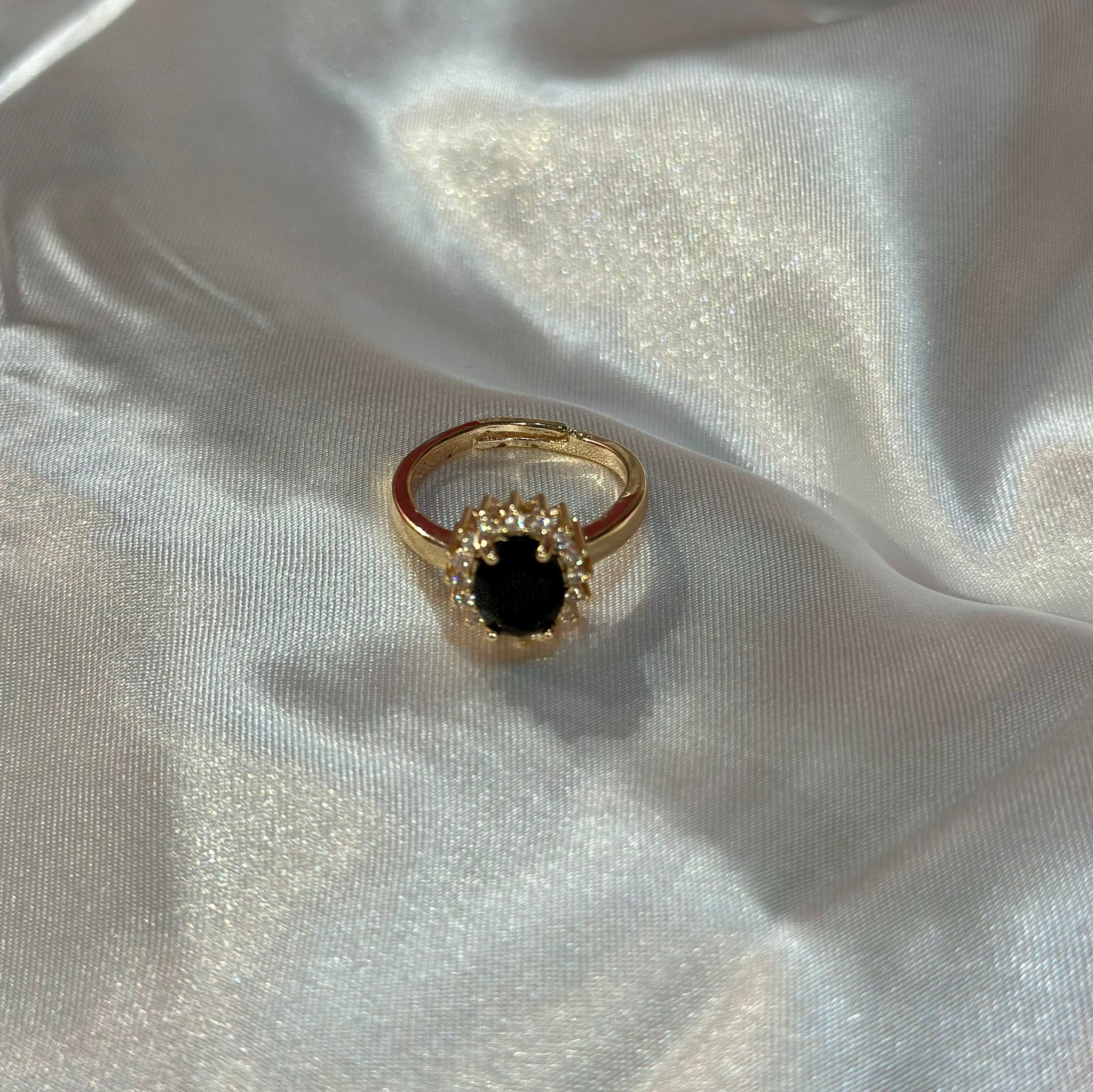 Immagine WhatsApp 2025-07-17 ore 19.34.18_75cb3374 - Immagine WhatsApp ore .. cb - anello rubino zirconi dorato